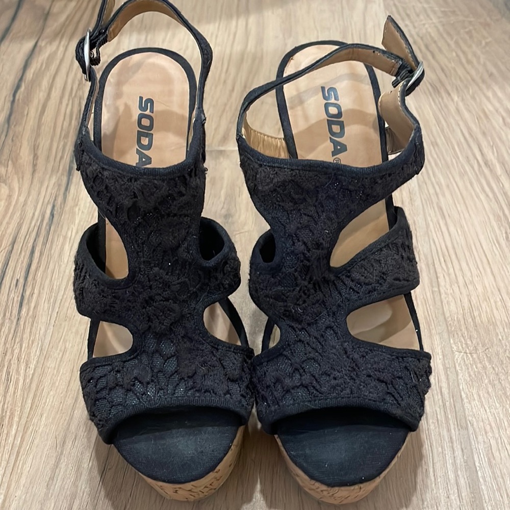 Black lace wedges